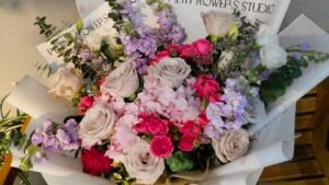 Luna Flower Bouquet - Image 2