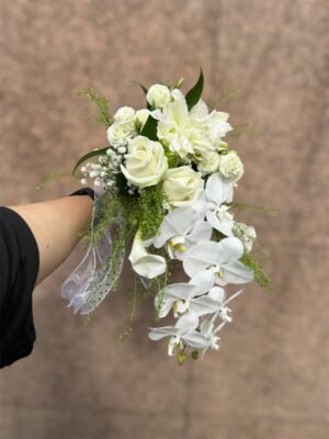 Heaven’s Veil Bridal Bouquet - Image 2