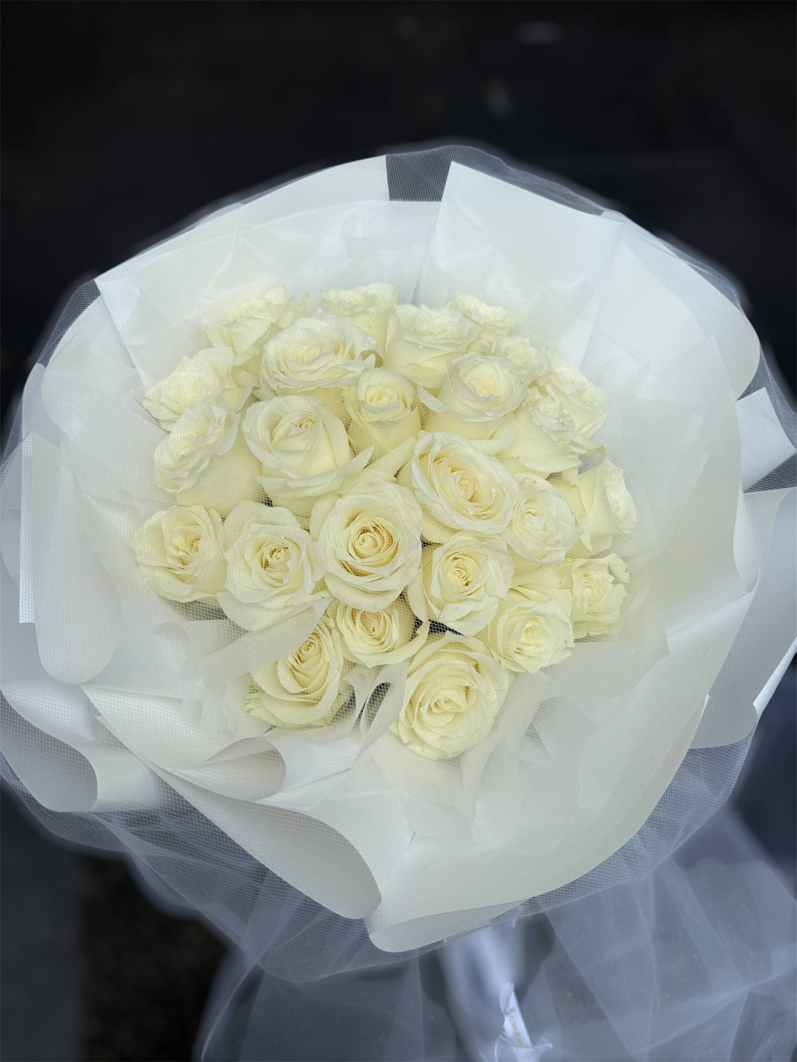 Ivory Veil Flower Bouquet - Image 3