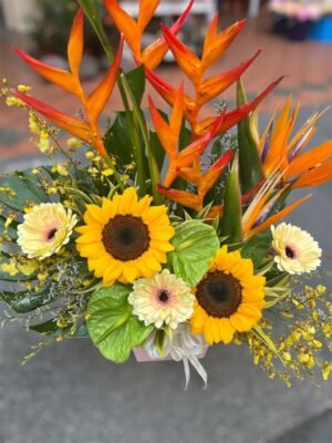 Bright Horizons Flower Basket - Image 2