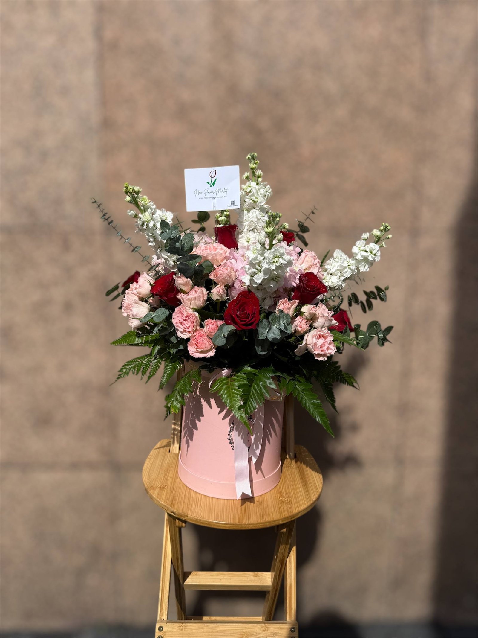 Timeless Romance Box Flower Arrangement