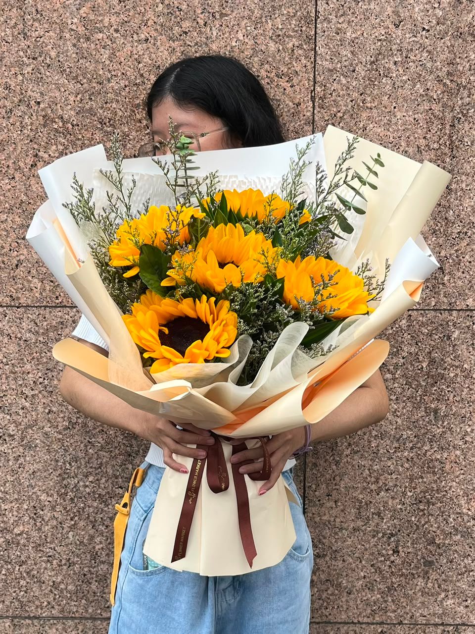 Sunbeam Whisper Flower Bouquet - Image 3
