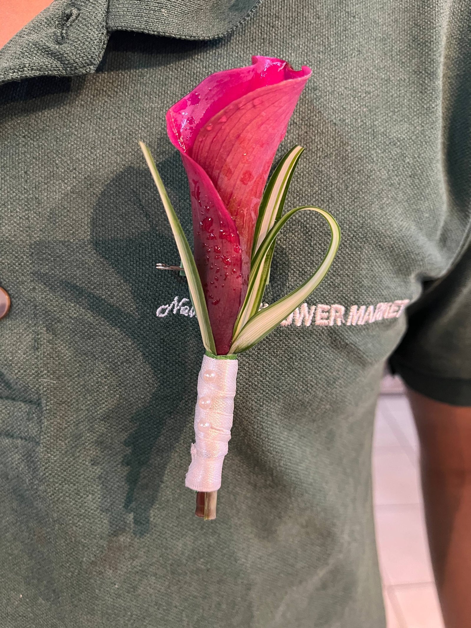 Fuchsia Flame Corsage - Image 2