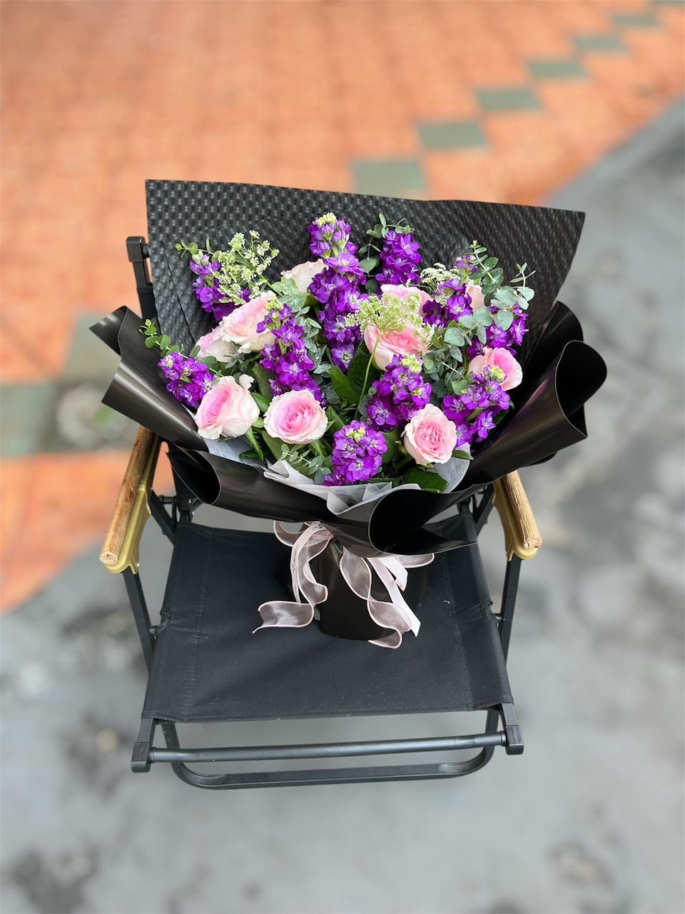 Enchanted Hues Flower Bouquet - Image 4
