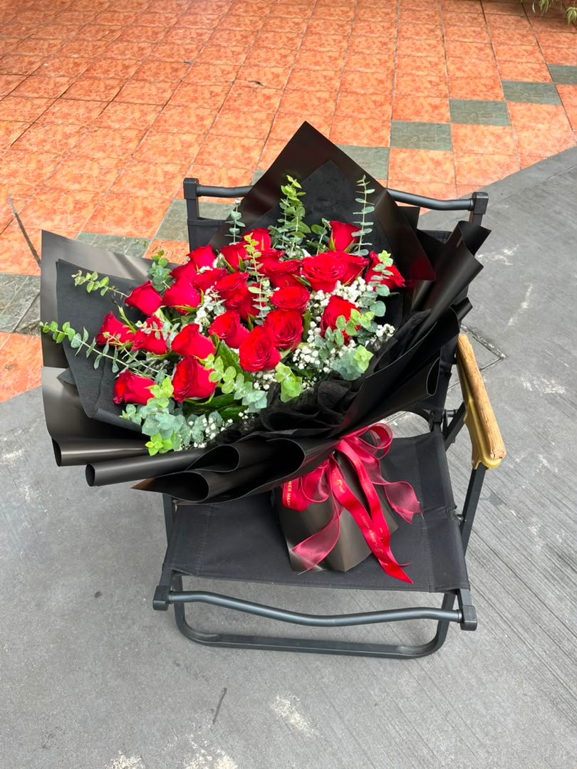 Birthday Radiance Flower Bouquet - Image 4