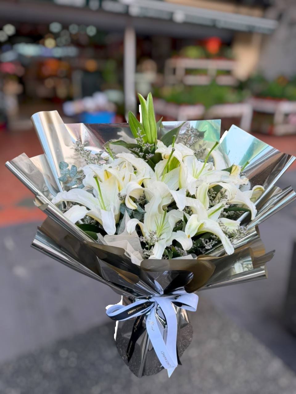Grace Unfolding Flower Bouquet - Image 4
