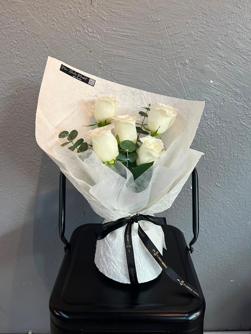 Timeless Grace Flower Bouquet - Image 3