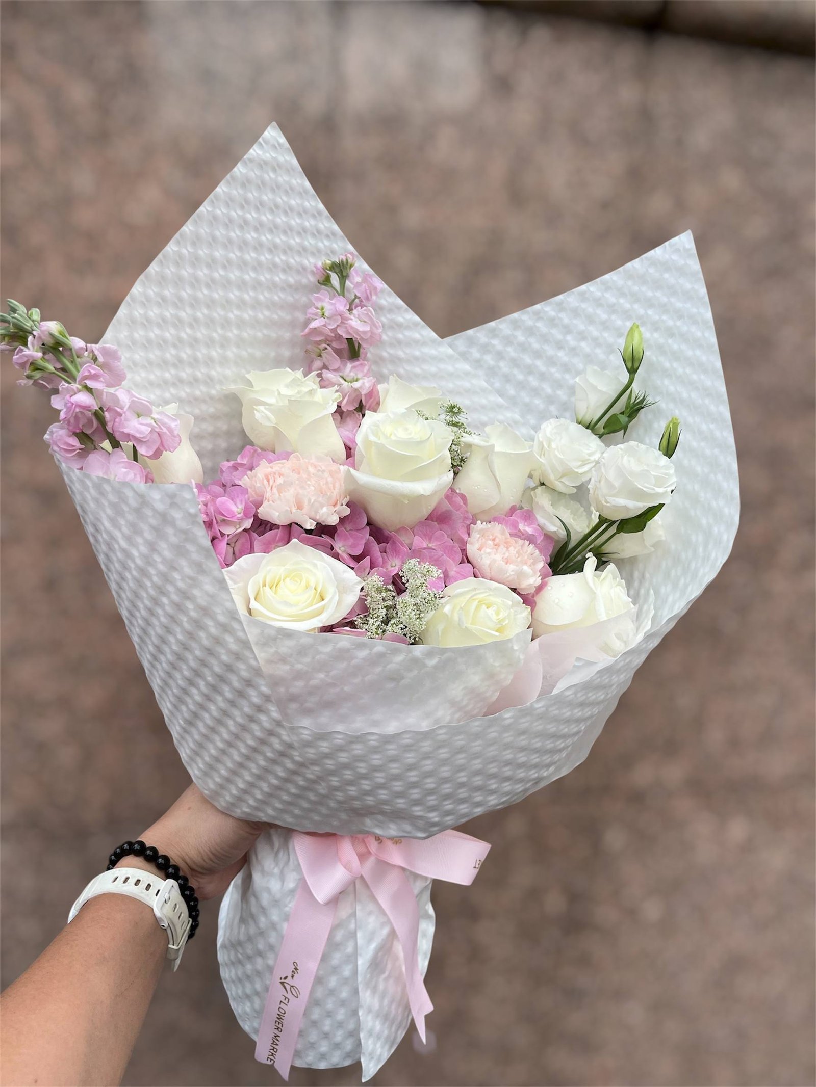 Heart in Full Bloom Flower Bouquet - Image 4
